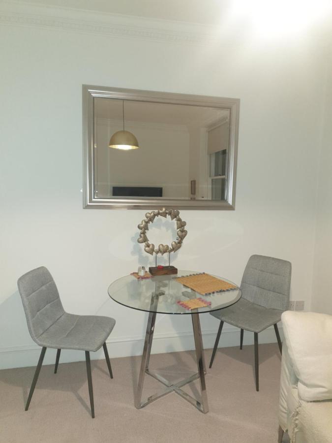 Beautiful One Bedroom Apartment Walking Distance To Paddington And Hyde Park London Eksteriør bilde